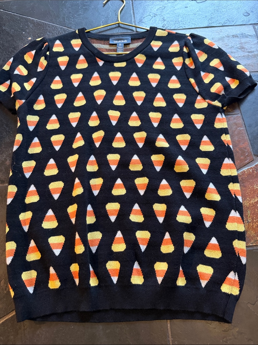 Modcloth Candy Corn Short Sleeve Sweater Black/Orange/Yellow MEDIUM. M halloween